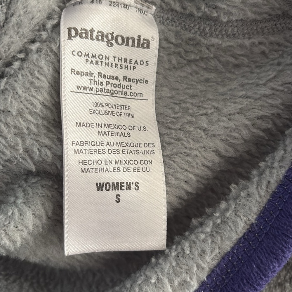 PATAGONIA Fleece Pullover in Gray w/ Purple Accents Size Small - Picture 11 of 13